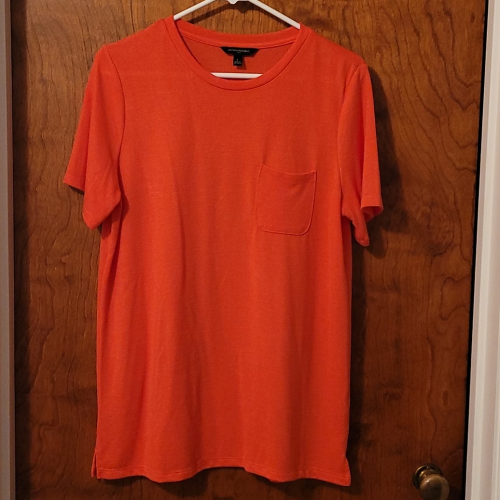 Banana republic tunic length pocket t